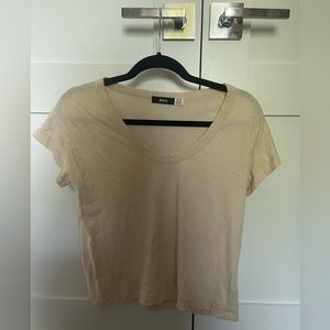 Low Neck Tee